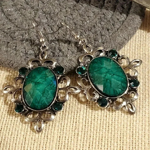 Vintage 90s Lacy Fancy Green Antique Silver Acrylic Crystal Dangle Earrings FLAW - Picture 4 of 7